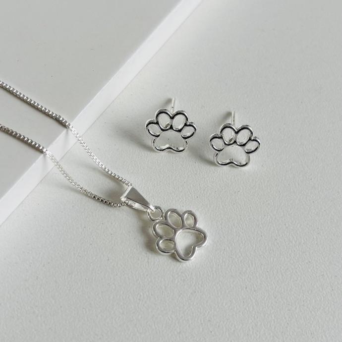 Conjunto patinha de cachorro vazada