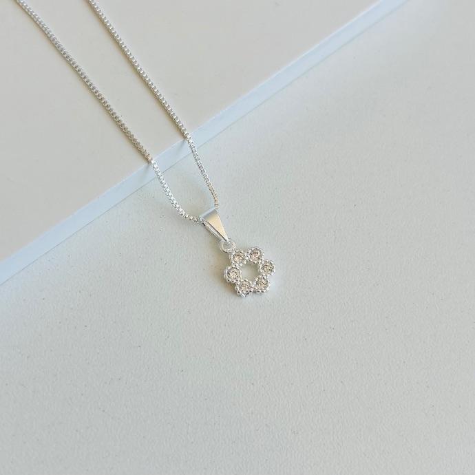 Colar circulo 6 zirconias