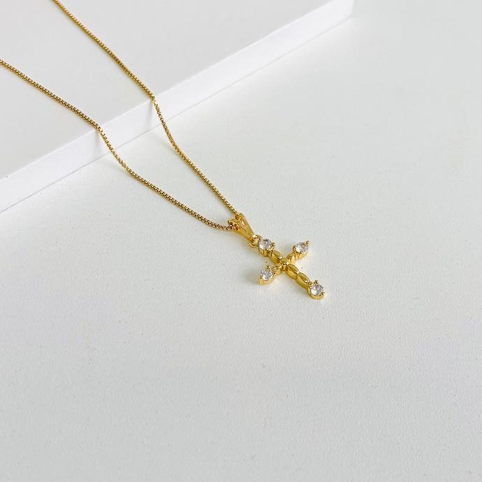 Colar cruz 4 zirconias