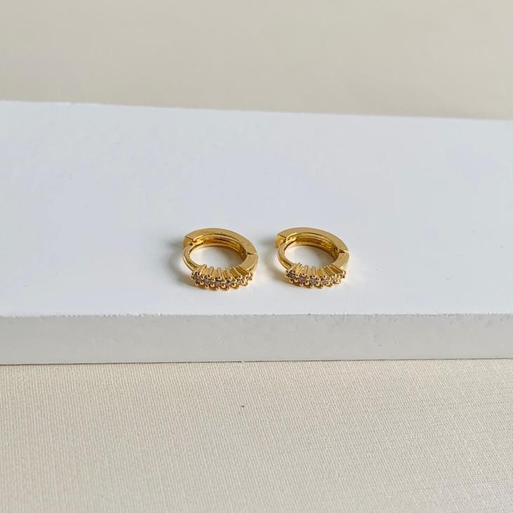 Argolinha cravejado alto