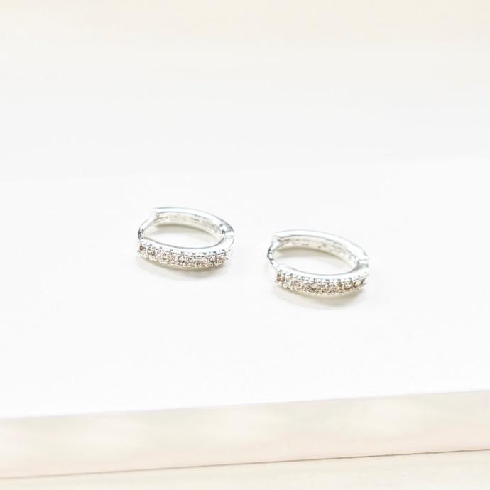 Argolinha sofisticada cravejada