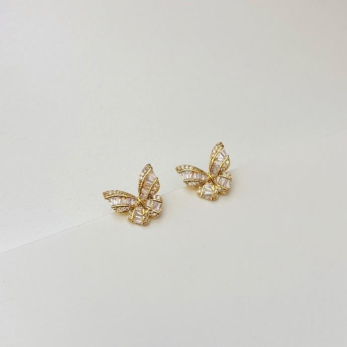 Brinco borboleta laço cravejada