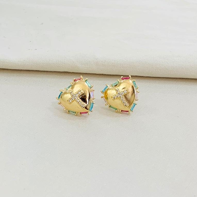 Brinco coração-cruz colors