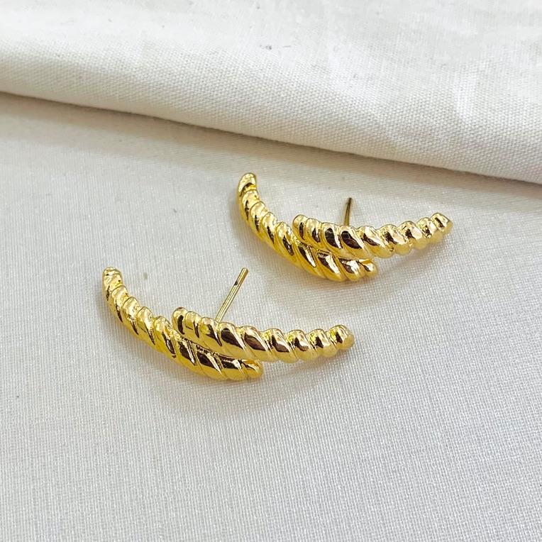 Brinco ear hook detalhado