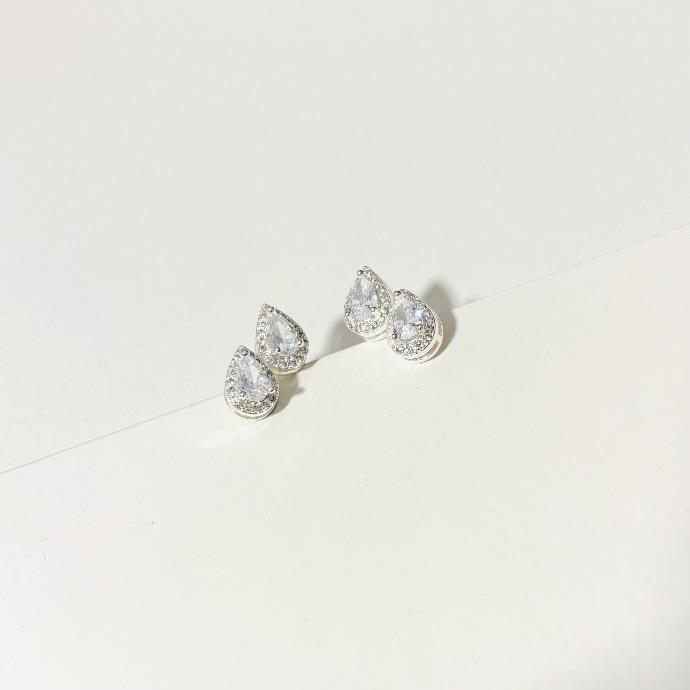 Brinco gota dupla cravejada