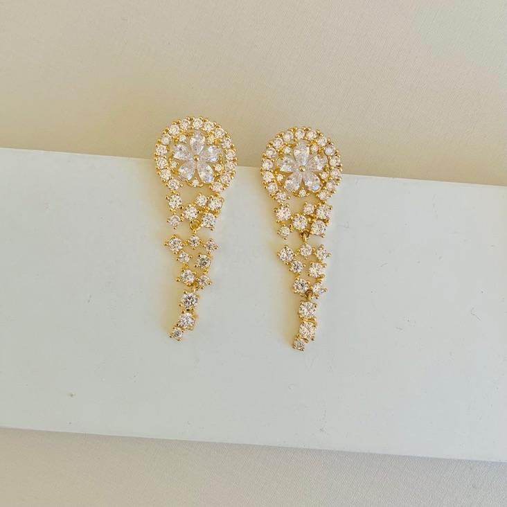 Brinco grande flor cravejada-festa