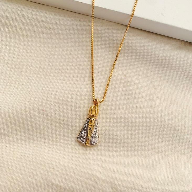 Colar lux Nossa Senhora cravejada com ponto de ródio