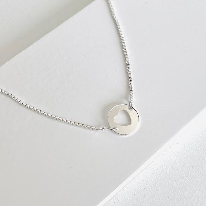 Pulseira circulo com coração