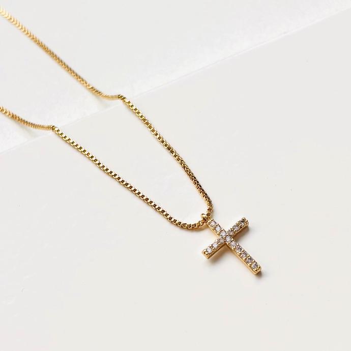 Colar mini cruz cravejada