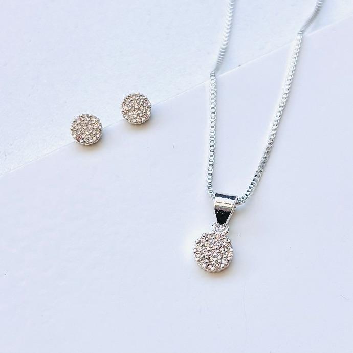 Conjunto micro circulo cravejada