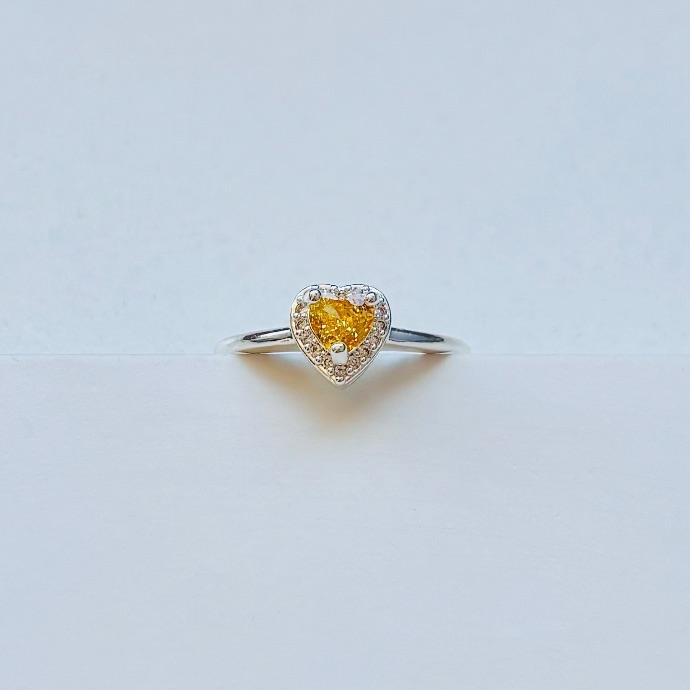 Anel coração zirconia amarelo com cravejado