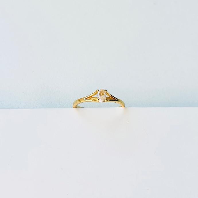 Anel solitario oval minimalista
