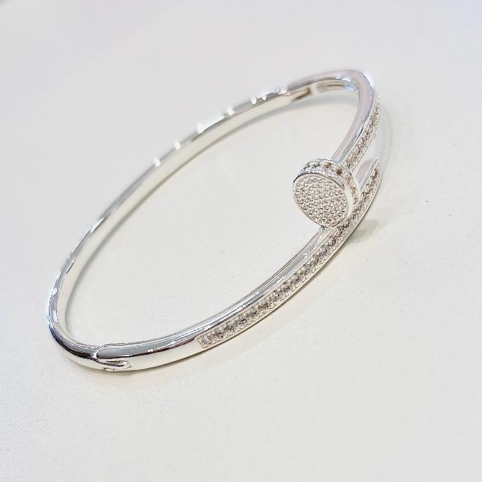 Bracelete prego cravejado