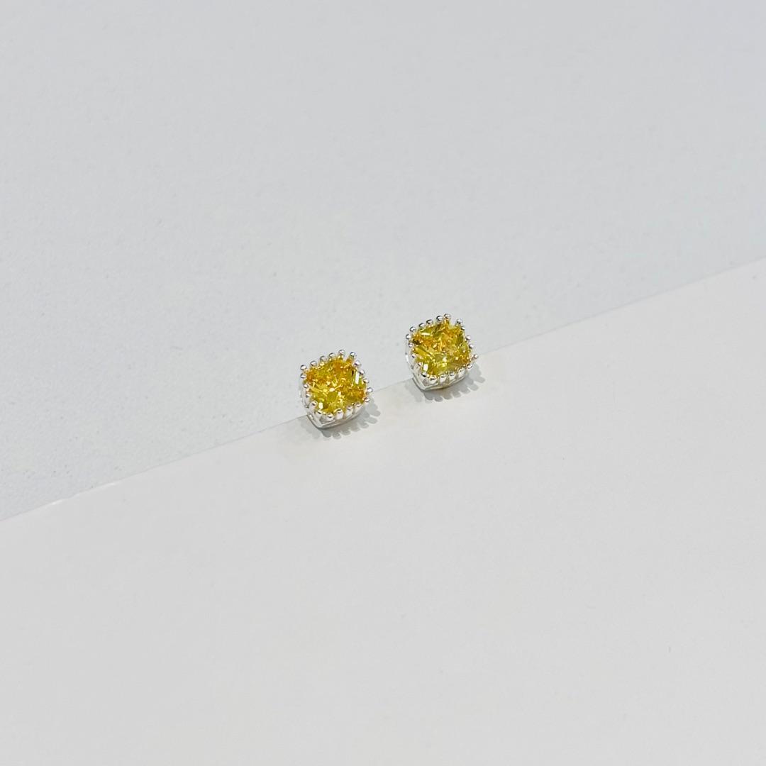 Brinco zirconia amarela quadrada