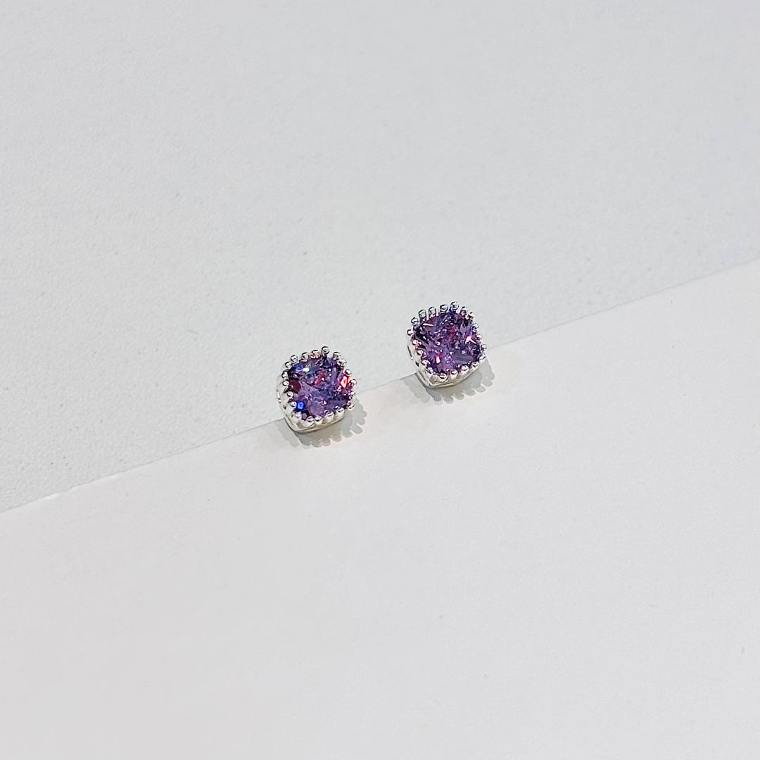 Brinco zirconia lilás quadrada