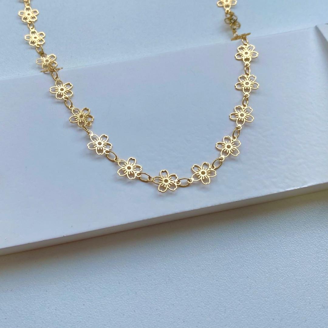 Choker florzinhas vazadas